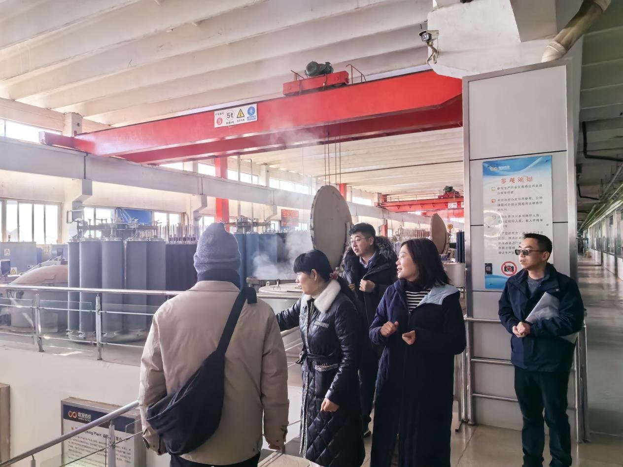 进一步搭建校企合作平台